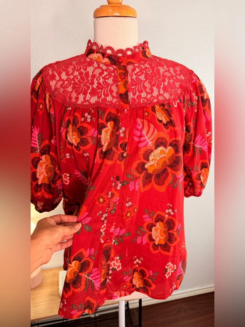 FARM RIO by Anthropologie Red Floral Puff-Sleeve Blouse